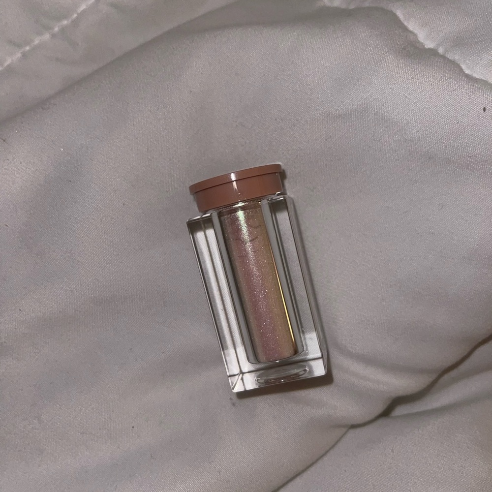 BRAND NEW KKW Beauty Ultra Light Beam Highlighter in shade ‘Iridescent’